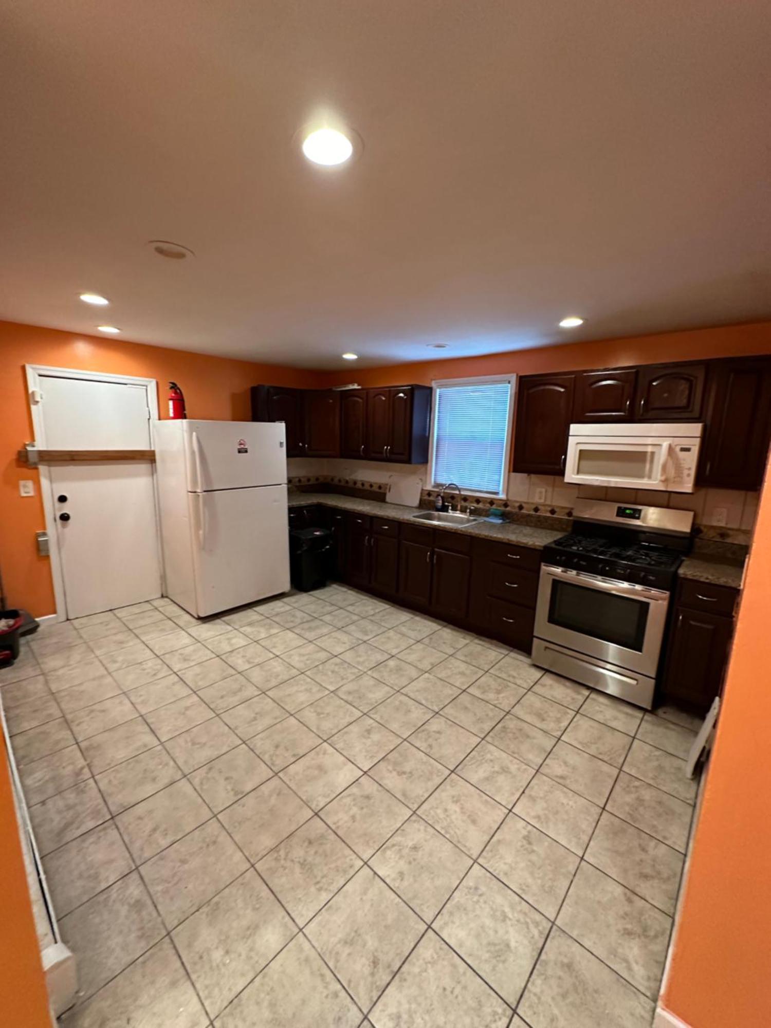 Fidelia Jade Room Queen Bed Minutes From Newark Liberty International Airport And Newark Penn Station Exterior photo